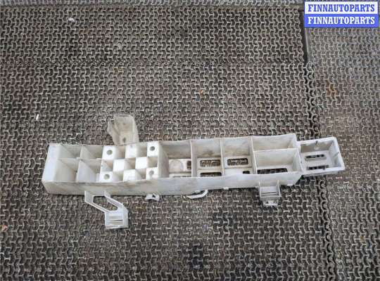 купить Усилитель бампера на Renault Laguna 2 2001-2007