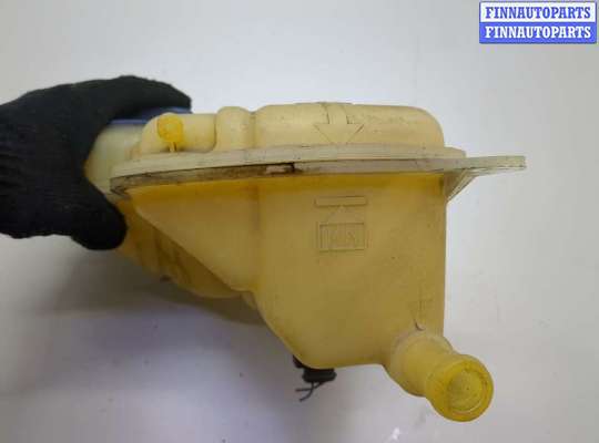 купить Бачок расширительный на Volkswagen Passat 5 1996-2001