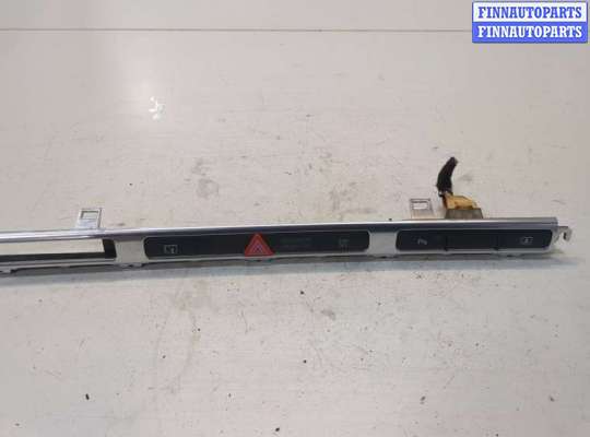 Кнопка аварийки AU1616741 на Audi A8 (D3) 2002-2010