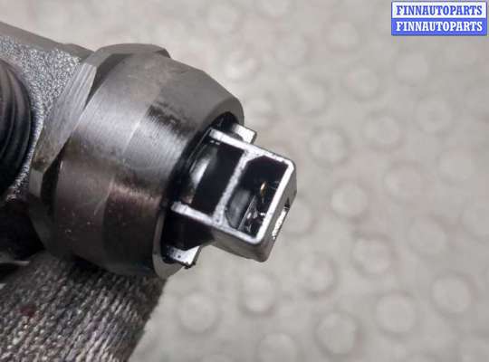 Форсунка топливная на Volkswagen Jetta V (1K)