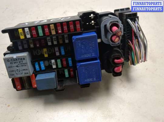 Блок предохранителей RN1551958 на Renault Megane 3 2009-2016