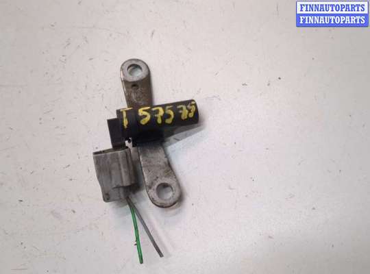 Купить Датчик положения коленвала на Renault Megane 3 2009-2016 Датчик положения коленвала RN1550142 на Renault Megane 3 2009-2016