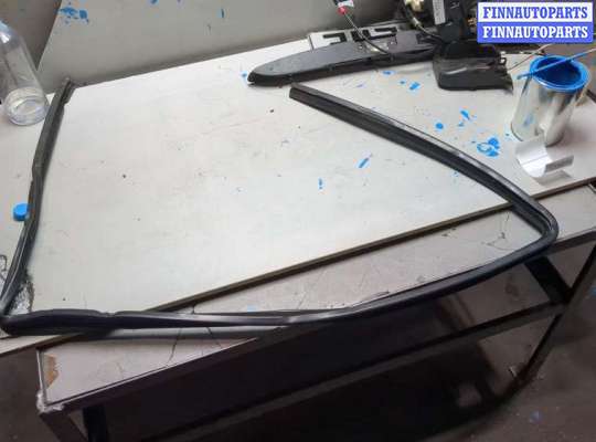 купить Уплотнитель на Volkswagen Sharan 2000-2010
