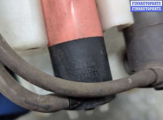 купить Двигатель (насос) омывателя на Toyota Yaris 2005-2011