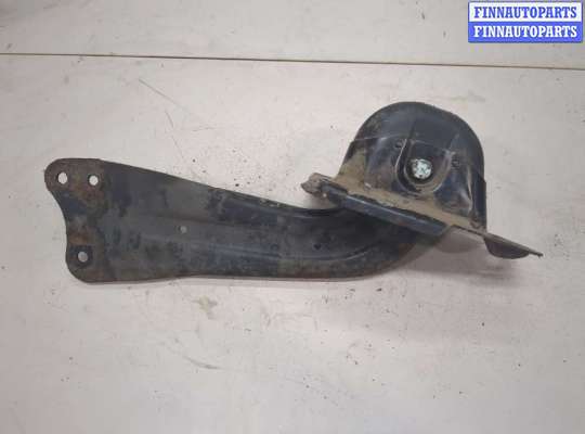 купить Рычаг подвески на Volkswagen Jetta 5 2004-2010
