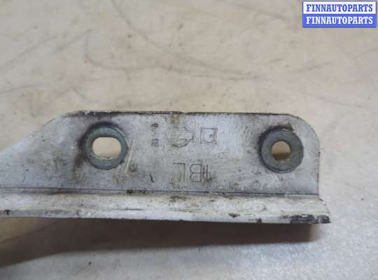 купить Петля капота на Nissan Juke 2010-2019