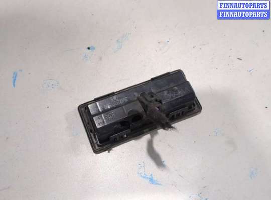 купить Кнопка открывания багажника с крышки на Skoda Octavia (A7) 2013-2023