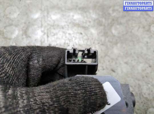 купить Замок багажника на Volvo V50 2004-2012
