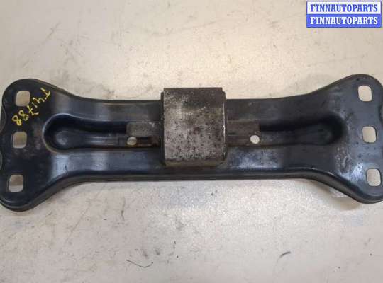 Подушка крепления КПП MB1394851 на Mercedes C W204 2007-2013