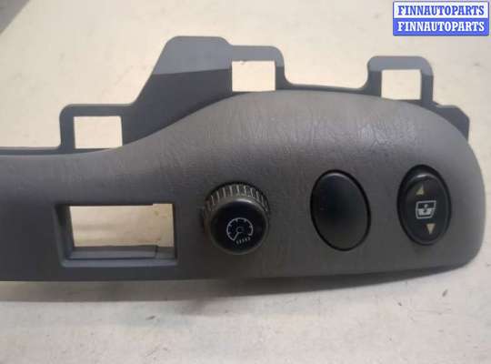 купить Кнопка стеклоподъемника (блок кнопок) на Toyota Sequoia 2000-2008