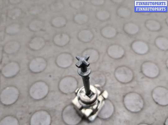 Личинка дверного замка на Toyota Corolla 10 (E150)