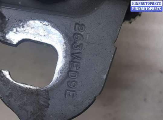 купить Петля капота на Ford Fiesta 2008-2013
