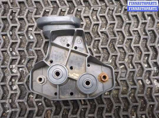 Кронштейн бампера MB1408289 на Mercedes GL X164 2006-2012