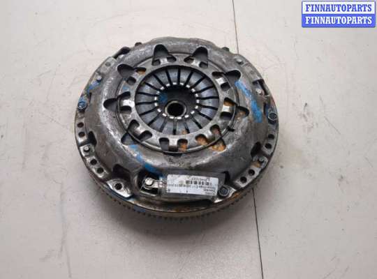 Маховик на Nissan Note (E11)