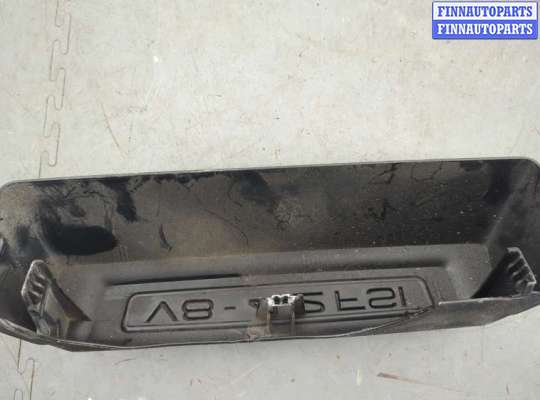 Крышка ДВС (декоративная) на Audi A8 (D3, 4E)