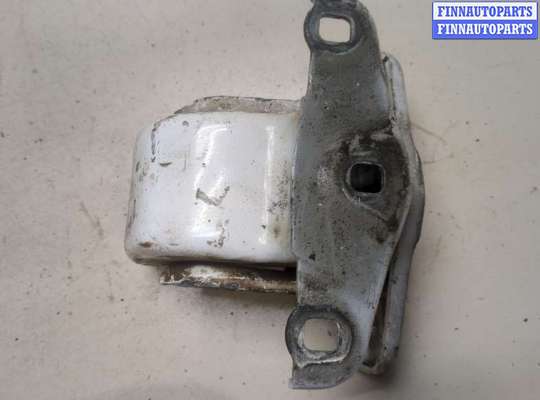 Петля двери на Opel Vivaro B