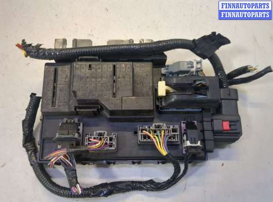 купить Блок предохранителей на Ford Escape 2007-2012