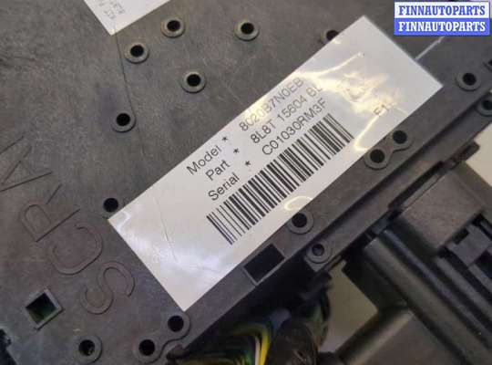 купить Блок предохранителей на Ford Escape 2007-2012