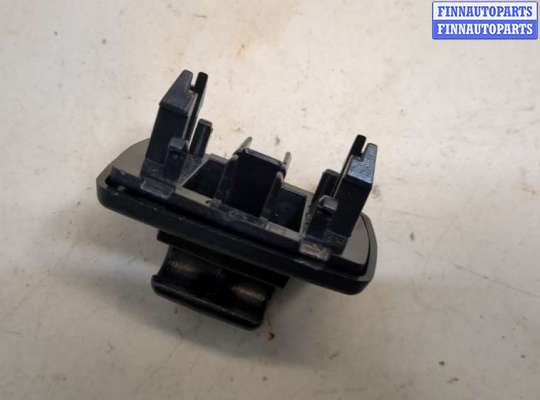 Купить Кронштейн козырька солнцезащитного на Mercedes C W204 2006-2015 Кронштейн козырька солнцезащитного MB1595751 на Mercedes C W204 2006-2015