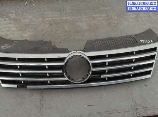 купить Решетка радиатора на Volkswagen Passat CC 2012-2017