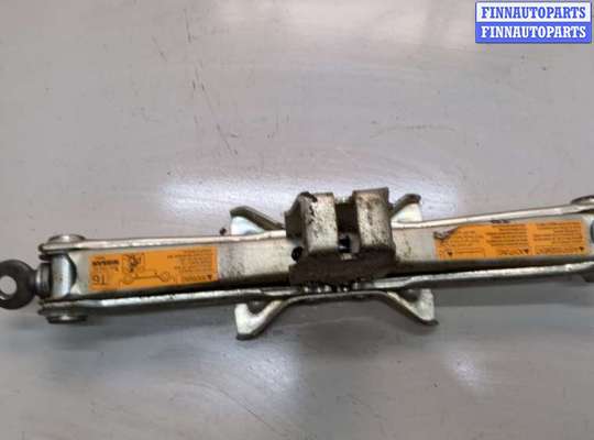 Домкрат на Nissan X-Trail I (T30)