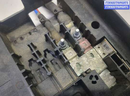 купить Блок предохранителей на Ford Escape 2019-2022