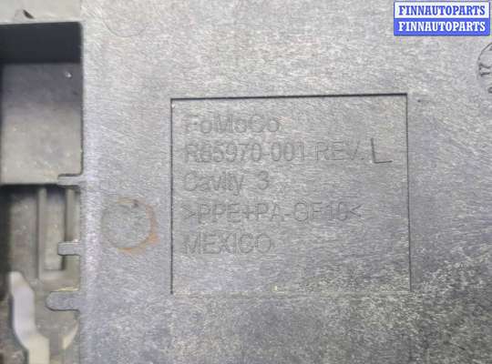 купить Блок предохранителей на Ford Escape 2019-2022