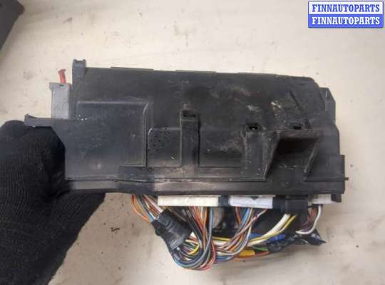 купить Блок предохранителей на Nissan Navara 2004-2015