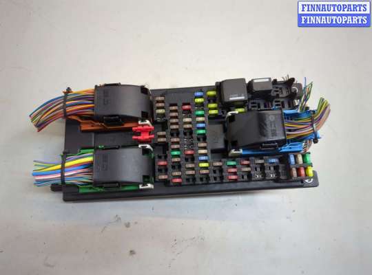 Блок предохранителей LRN6693 на Land Rover Range Rover Evoque 2011-2018