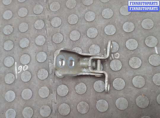 Петля двери