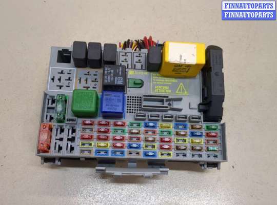 Блок предохранителей OP2254218 на Opel Astra G 1998-2005
