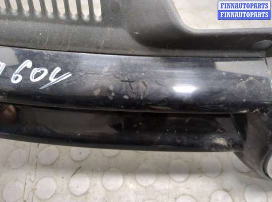 купить Решетка радиатора на Volkswagen Golf 5 2003-2009