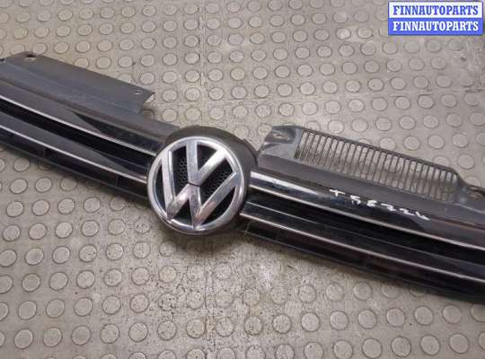 Решетка радиатора VG2715018 на Volkswagen Golf 6 2008-2012