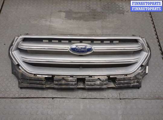 купить Решетка радиатора на Ford Escape 2015-2019