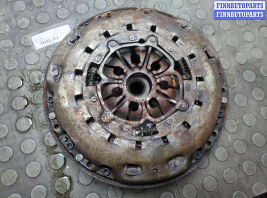 Маховик RN1595653 на Renault Megane 2 2002-2009
