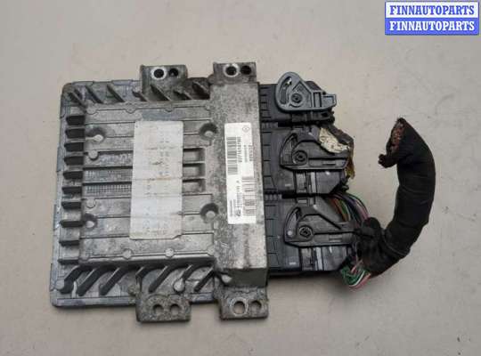 Блок управления двигателем RN1586935 на Renault Scenic 2009-2012
