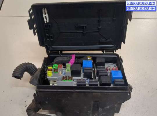 купить Блок предохранителей на Opel Meriva 2010-2018