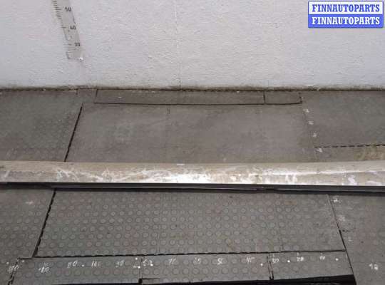 Купить Накладка на порог на Mercedes C W203 2000-2008 Накладка на порог MB1627833 на Mercedes C W203 2000-2008