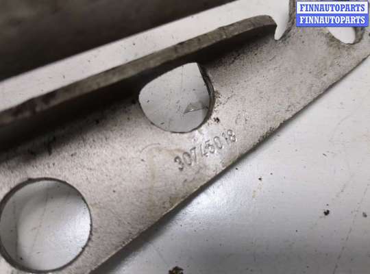 купить Петля капота на Volvo XC70 2002-2007