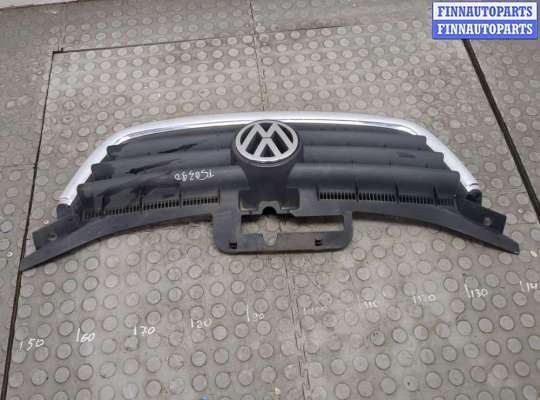 купить Решетка радиатора на Volkswagen Touran 2003-2006