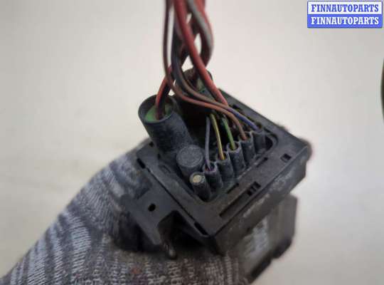 купить Блок управления вентиляторами на Skoda Fabia 2007-2014