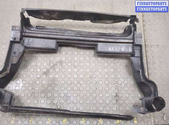 Кожух вентилятора радиатора (диффузор) MB1575756 на Mercedes ML W164 2005-2011
