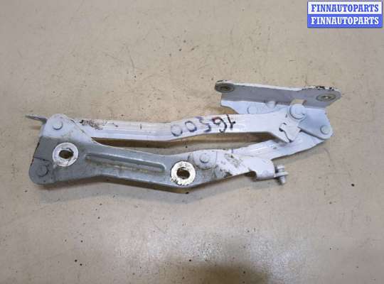Петля крышки багажника на Ford Mustang VI