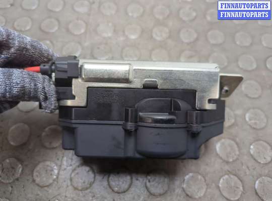 Замок багажника на Mercedes-Benz ML (W164)