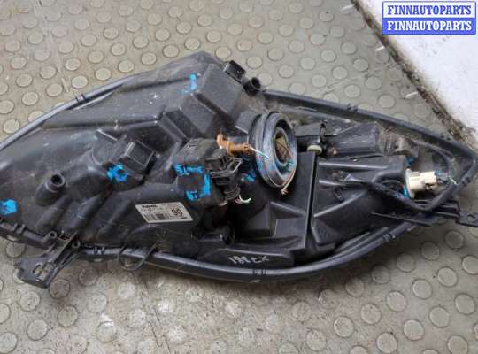 купить Фара (передняя) на Toyota Yaris 2005-2011