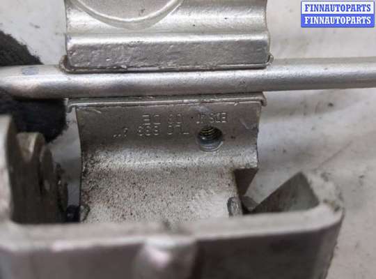 купить Петля двери на Volkswagen Touareg 2002-2007