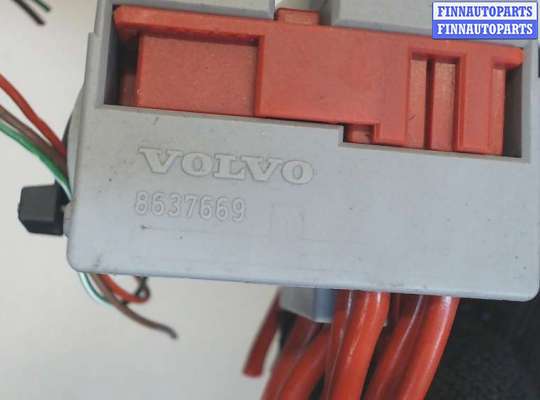 Блок предохранителей VLN4852 на Volvo XC90 2002-2006