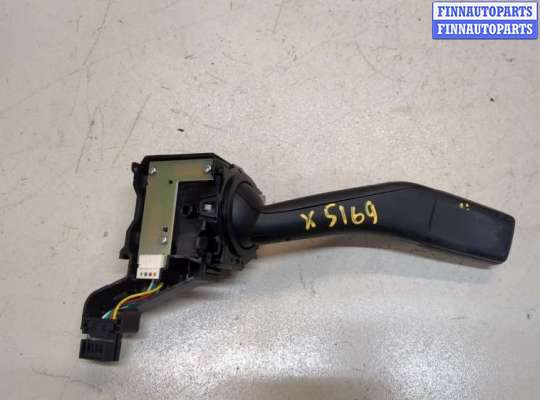 купить Переключатель поворотов на Volkswagen Golf 5 2003-2009