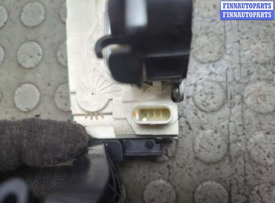 Замок боковой двери на Mercedes-Benz GLK (X204)