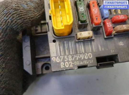 Блок предохранителей на Citroen C5 II (X7)